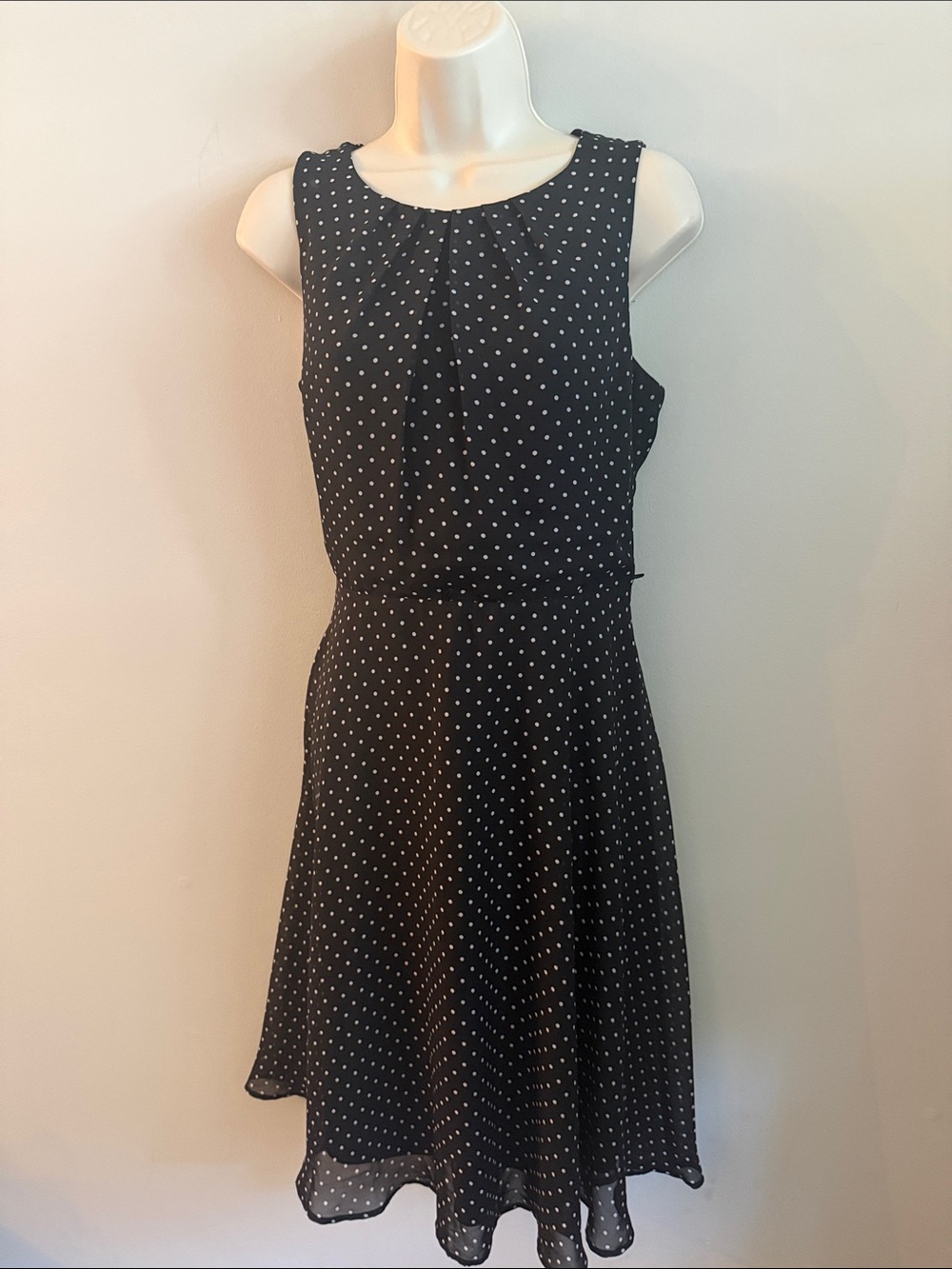 Jessica Howard Black Sleeveless Polka Dot Midi Dress